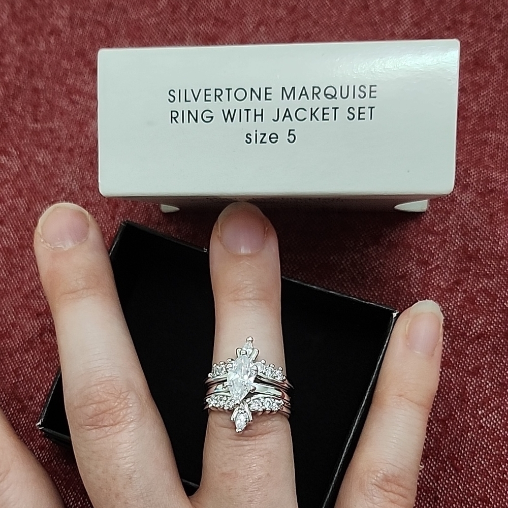 Avon Silver Marquise Ring Set